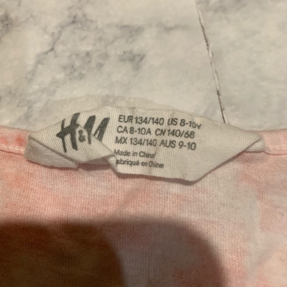 *2/$5 if bundled* H&M fringe tee - Picture 3 of 3